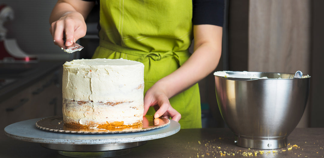 How to Frost a Cake